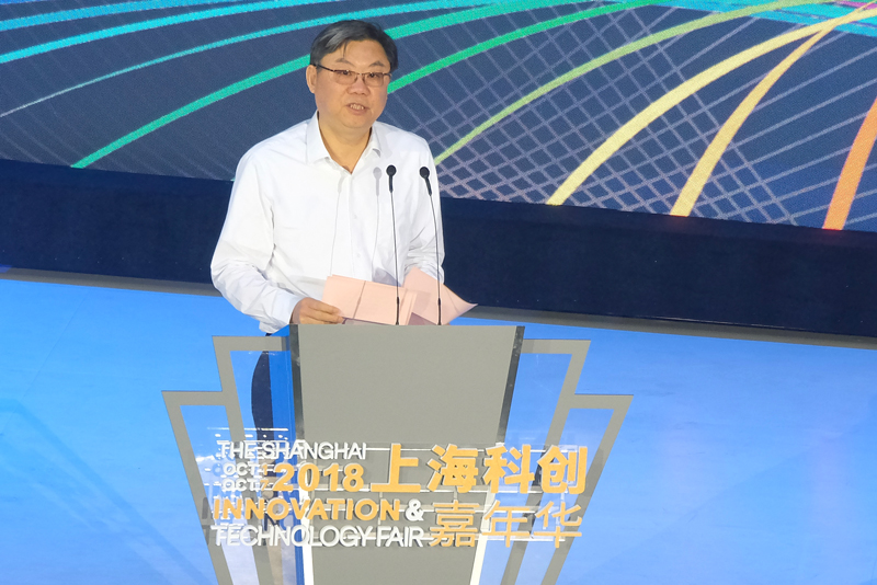 人生就是博全球首款量产智能汽车上市交付